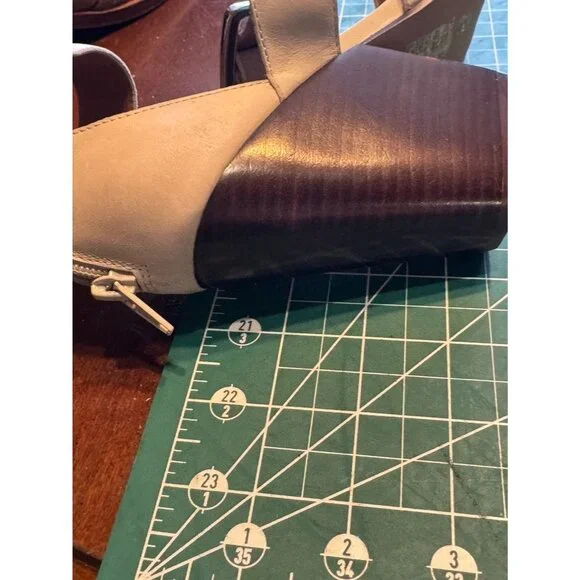 Jeffrey Campbell Free People Beige Buckled Heels Hendrix Silver Accents Size 10 - Picture 7 of 9